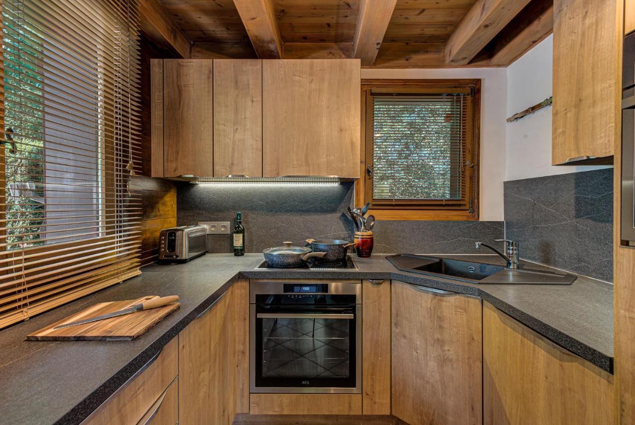 Blackbushe - Traditional - Alpes Travel - Sleeps 4-6 * Les Houches