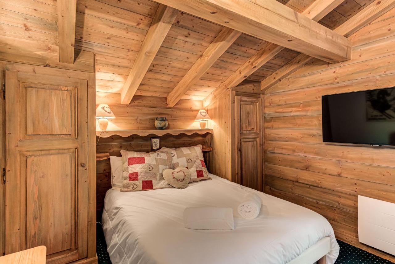 Blackbushe - Traditional - Alpes Travel - Sleeps 4-6 Chalet