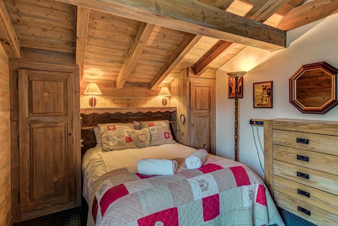 Chalet Blackbushe - Traditional - Alpes Travel - Sleeps 4-6 *